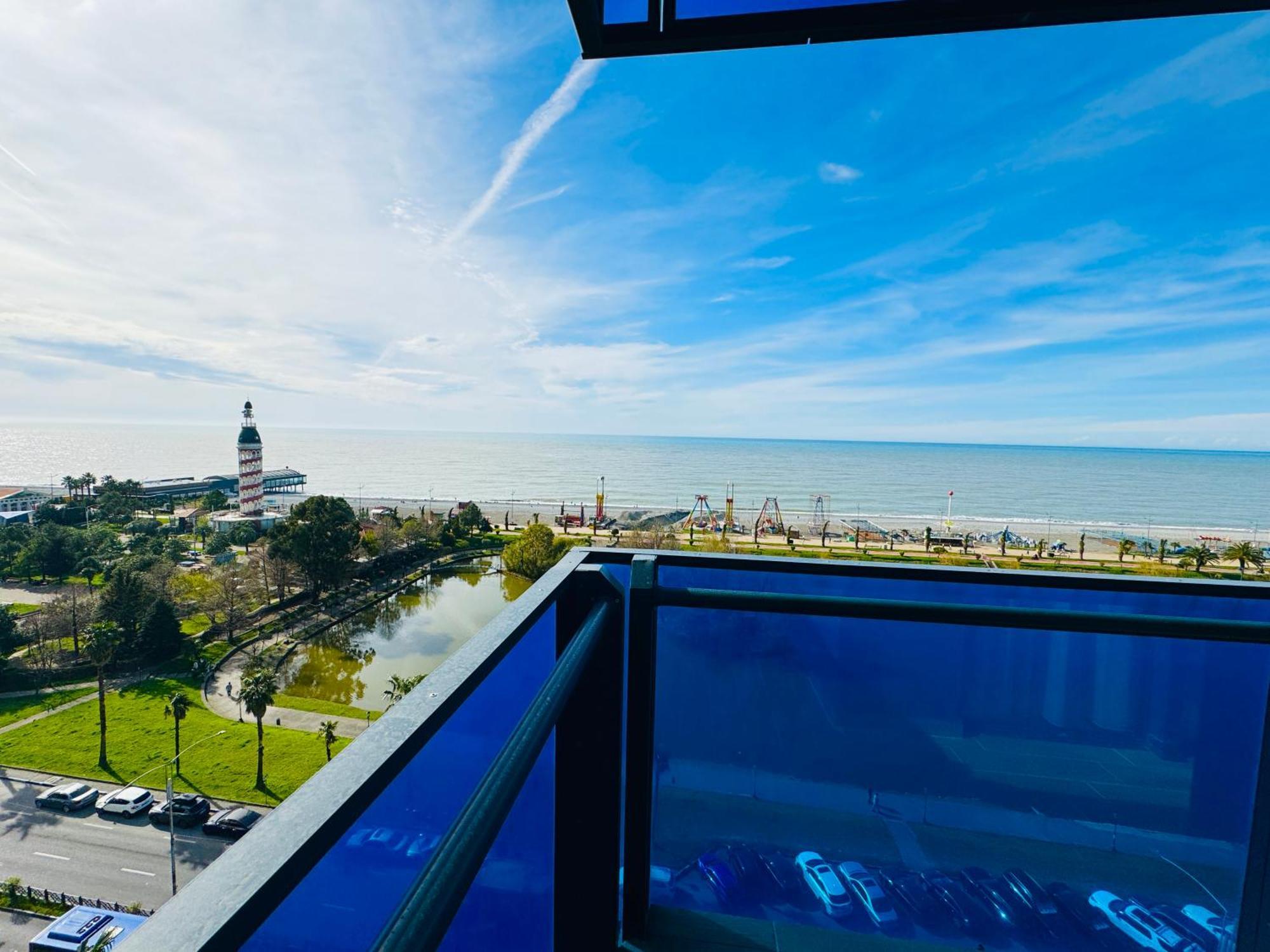 Orbi City Aparthotel Sea View Batumi Exterior foto